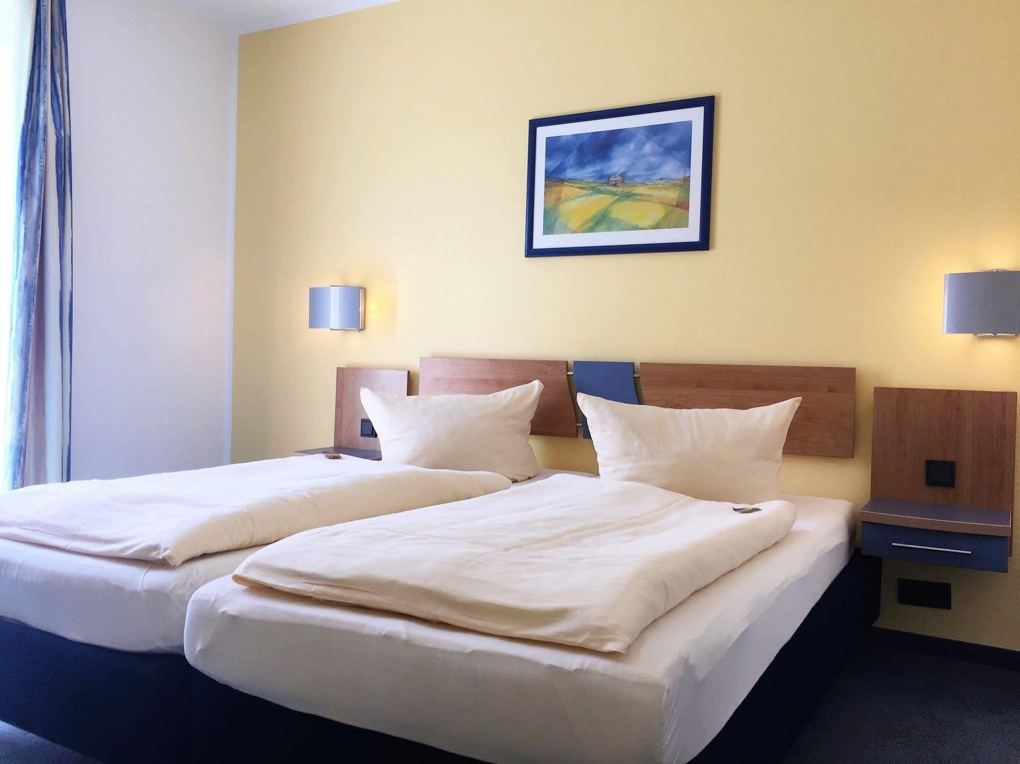 Hotel Ambiente Halberstadt Zewnętrze zdjęcie
