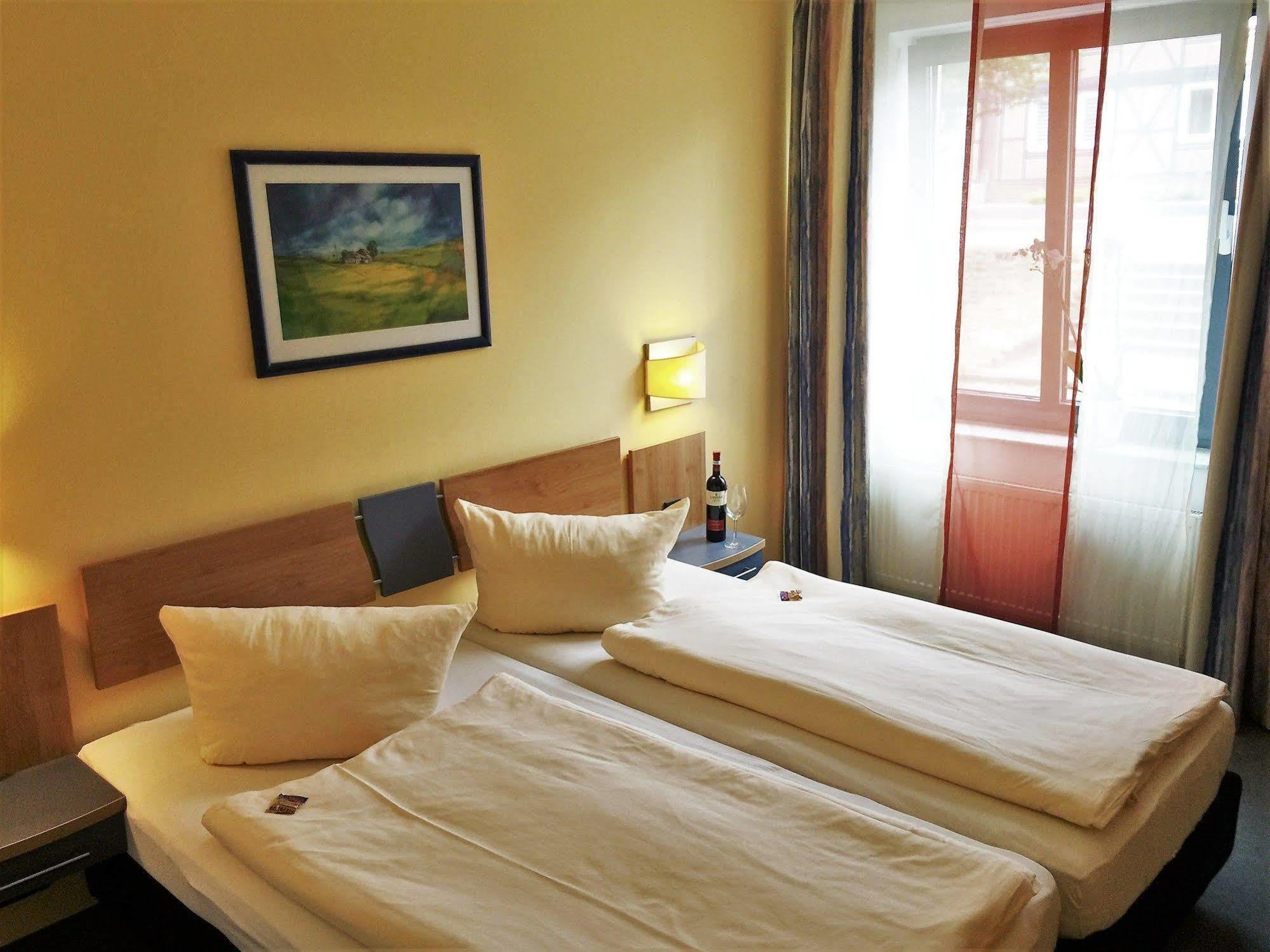Hotel Ambiente Halberstadt Zewnętrze zdjęcie